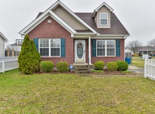 4908 Applegrove Ln, Louisville, KY 40218