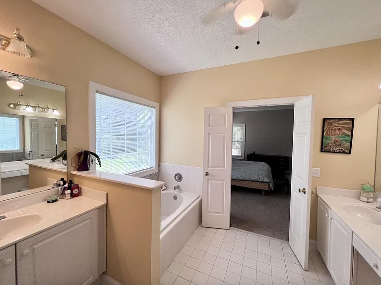 1721 Fox Ridge Ct — Photo 16