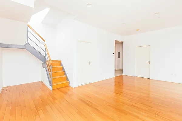 Rented by HCRE | media 2