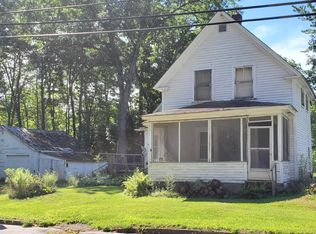 41 County Rd, Milford, ME 04461