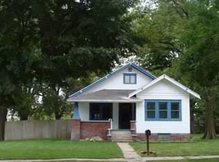 604 D St, Central City, NE 68826