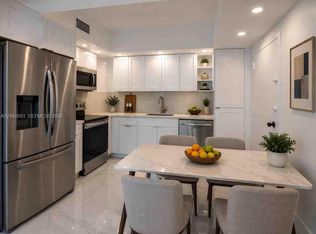 500 Arlen House, Sunny Isles Beach, FL 33160