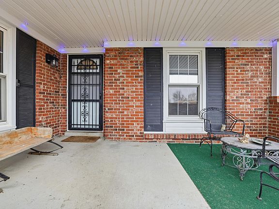 4th image of 744 Kingston Rd