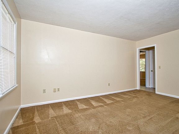 3rd image of 610 North Dr