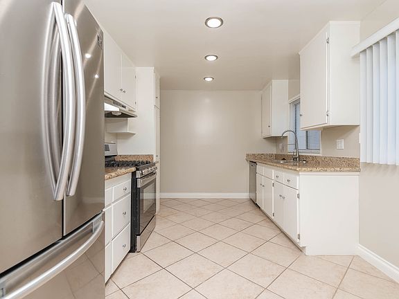 3rd image of 10554 National Blvd APT 8