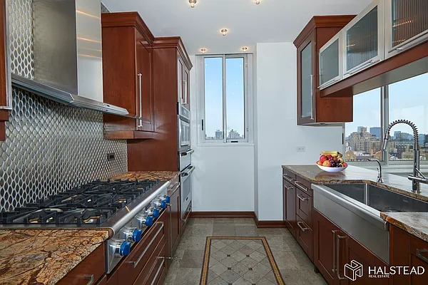 Rented by Halstead Real Estate | media 14
