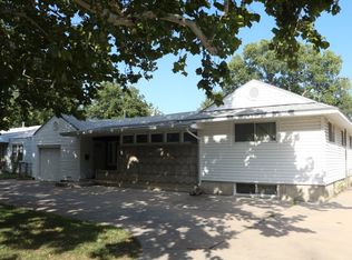 2020 S Spruce St, Wichita, KS 67211