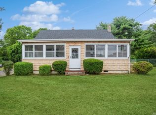 85 Barton Ave, Patchogue, NY 11772