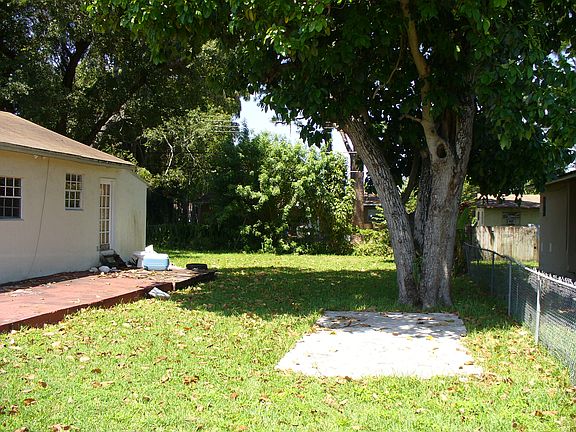 4th image of 15820 Nw 37 Place