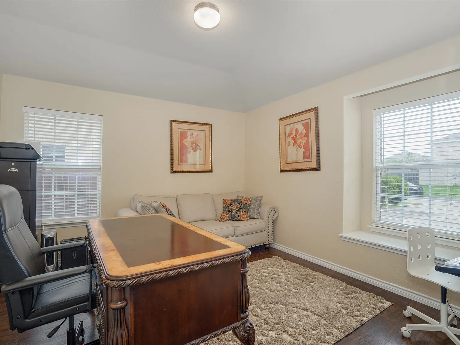3 bed, 2.0 bath, 1983 sqft, $2,450 — Photo 4