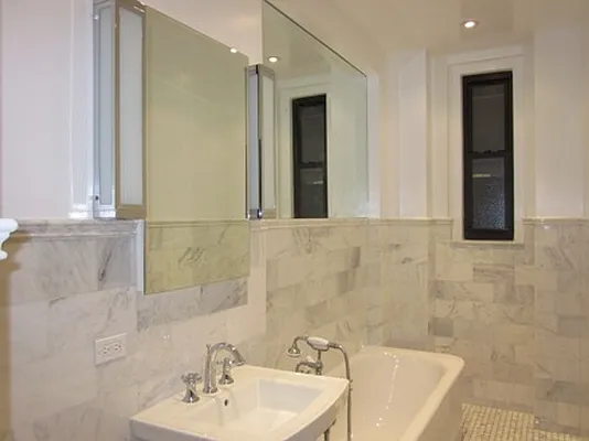 Sold by Metropolitan Equities | media 13