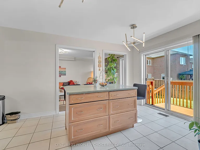 48 Colonel Lyall St — Photo 14