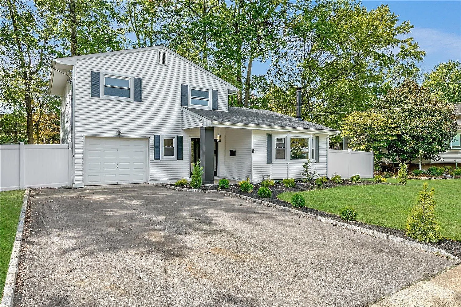 21 Lydia Ln photo 1