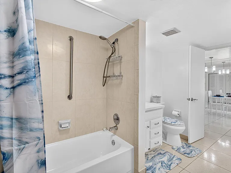 550 SW 2nd Ave #125 — Photo 41