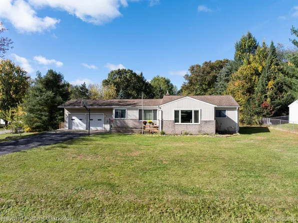 6325 Gulick Rd, Clarkston, MI 48346