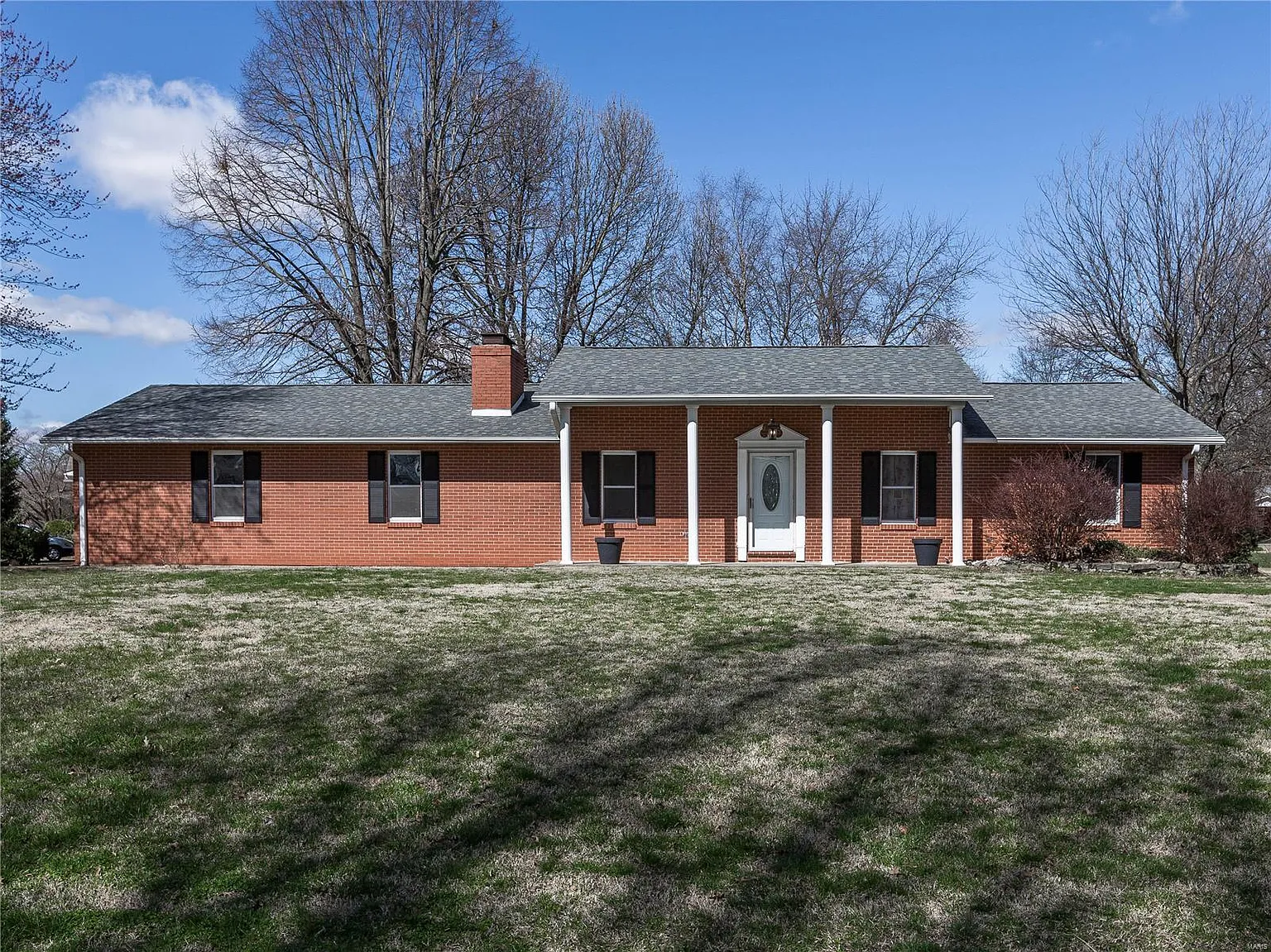 16 Matterhorn Dr photo 1
