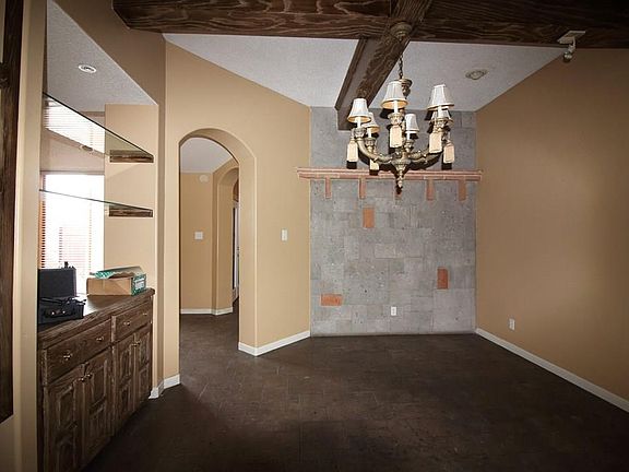 5th image of 706G San Angel St