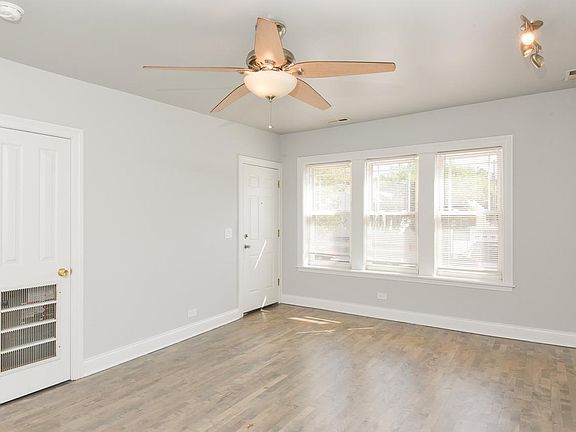 3rd image of 1540 N Ashland Ave APT 1F