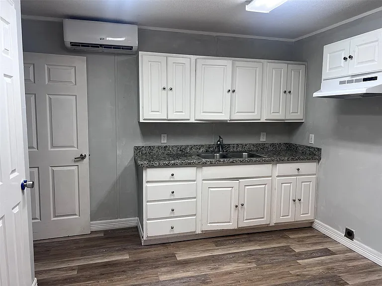 115 W Mulberry Ave #B — Photo 9