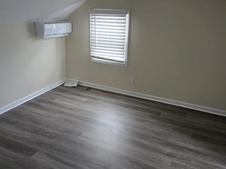 1717 Eastwood Ave — Photo 10