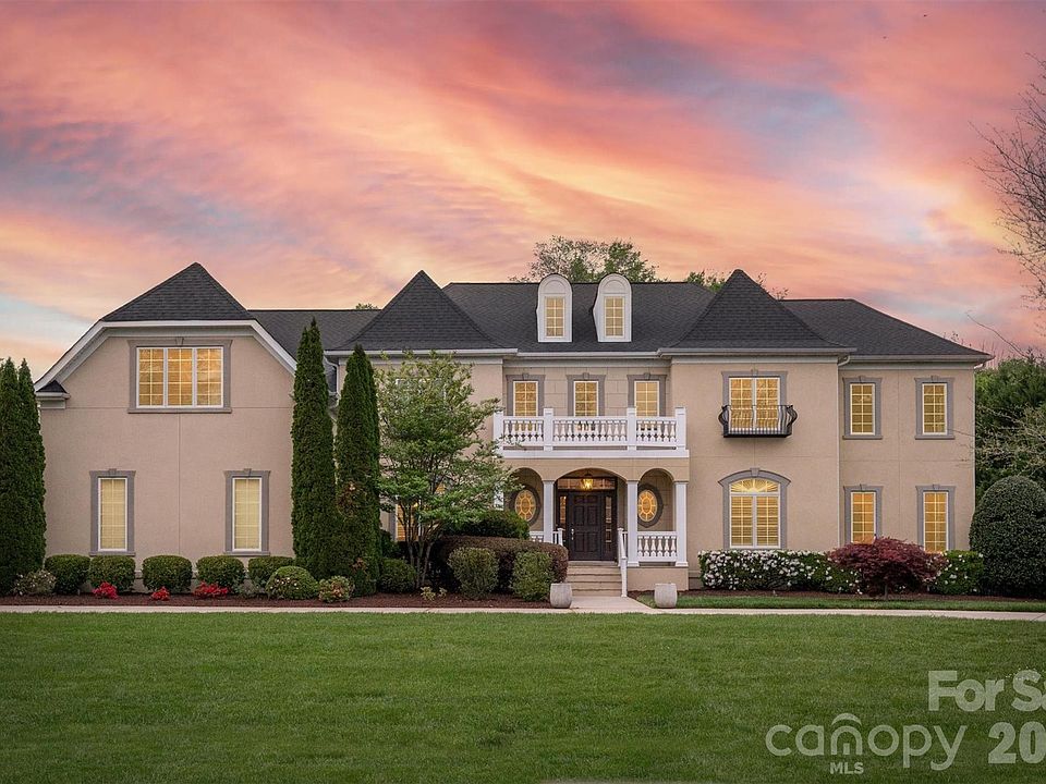 1st image of 804 Wandering Way Dr