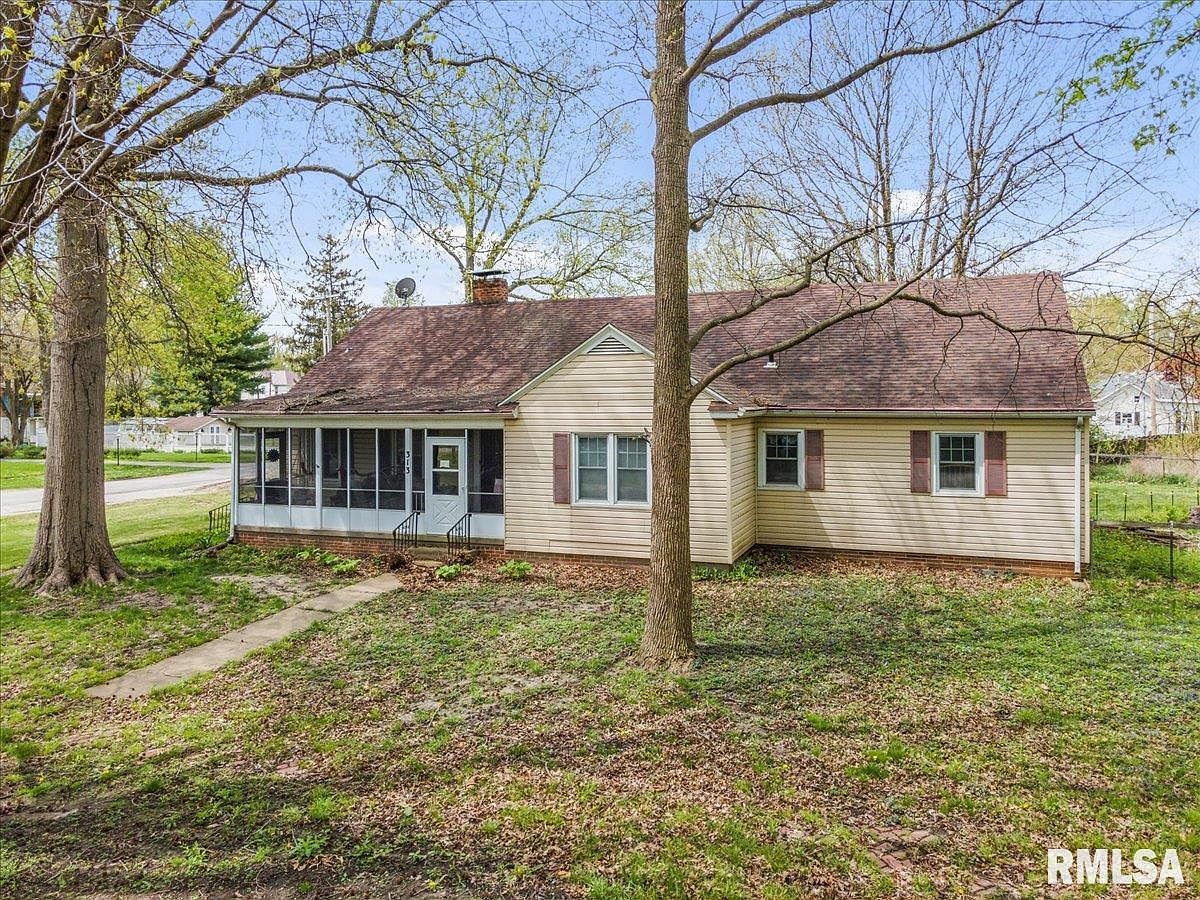 313 S Walnut St, Buffalo, IL 62515 Zillow