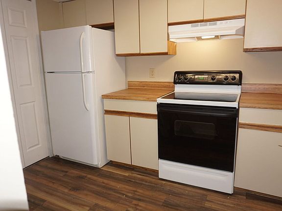 3rd image of 4933 Kingsmeadow Ln