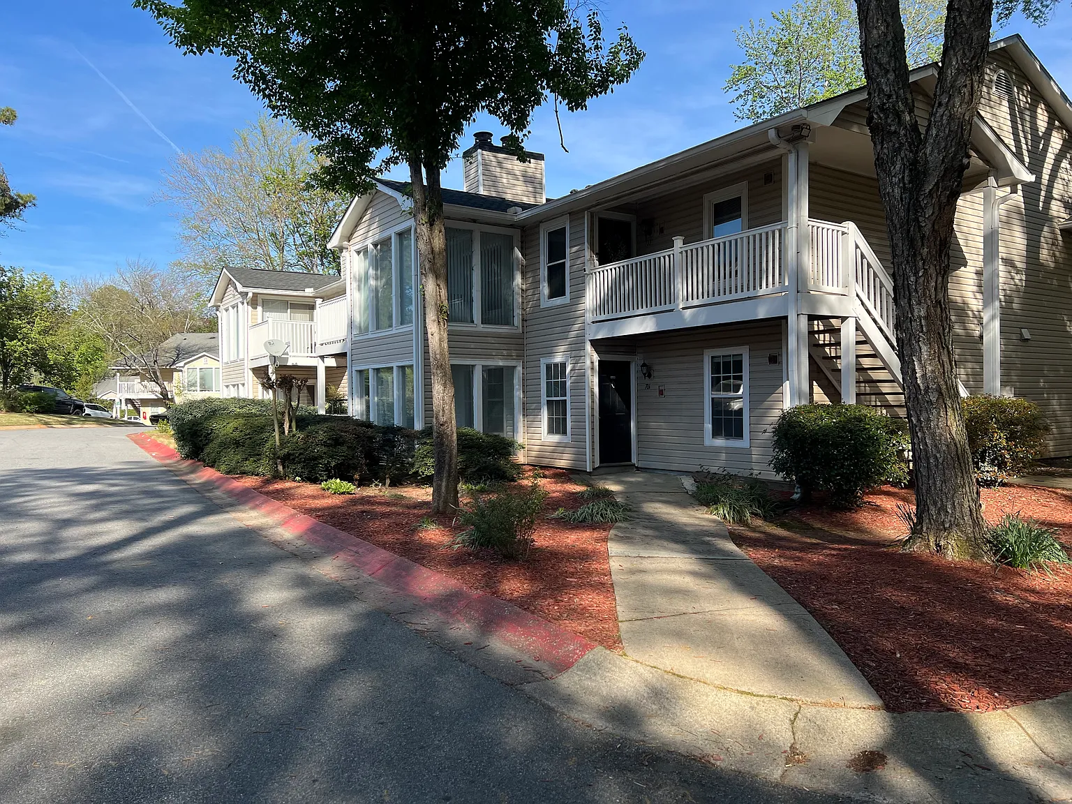 2 bed, 1244 sqft, $1,700 — Photo 3