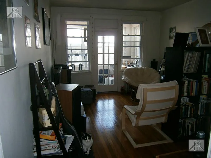 1 bed, 1.0 bath, $2,275 — Photo 2