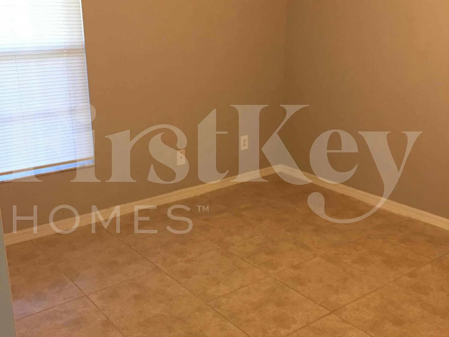 3 bed, 2.0 bath, 1472 sqft, $1,715 — Photo 4