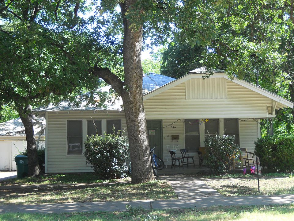 2nd image of 816 W Sycamore St
