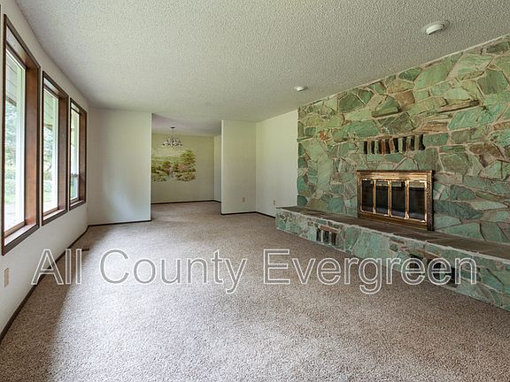 4th image of 5805 48th Ave E