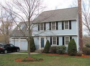 4 View St, Shrewsbury, MA 01545