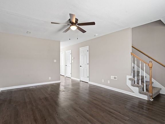 4th image of 504 Patriot Park Ct Unit B