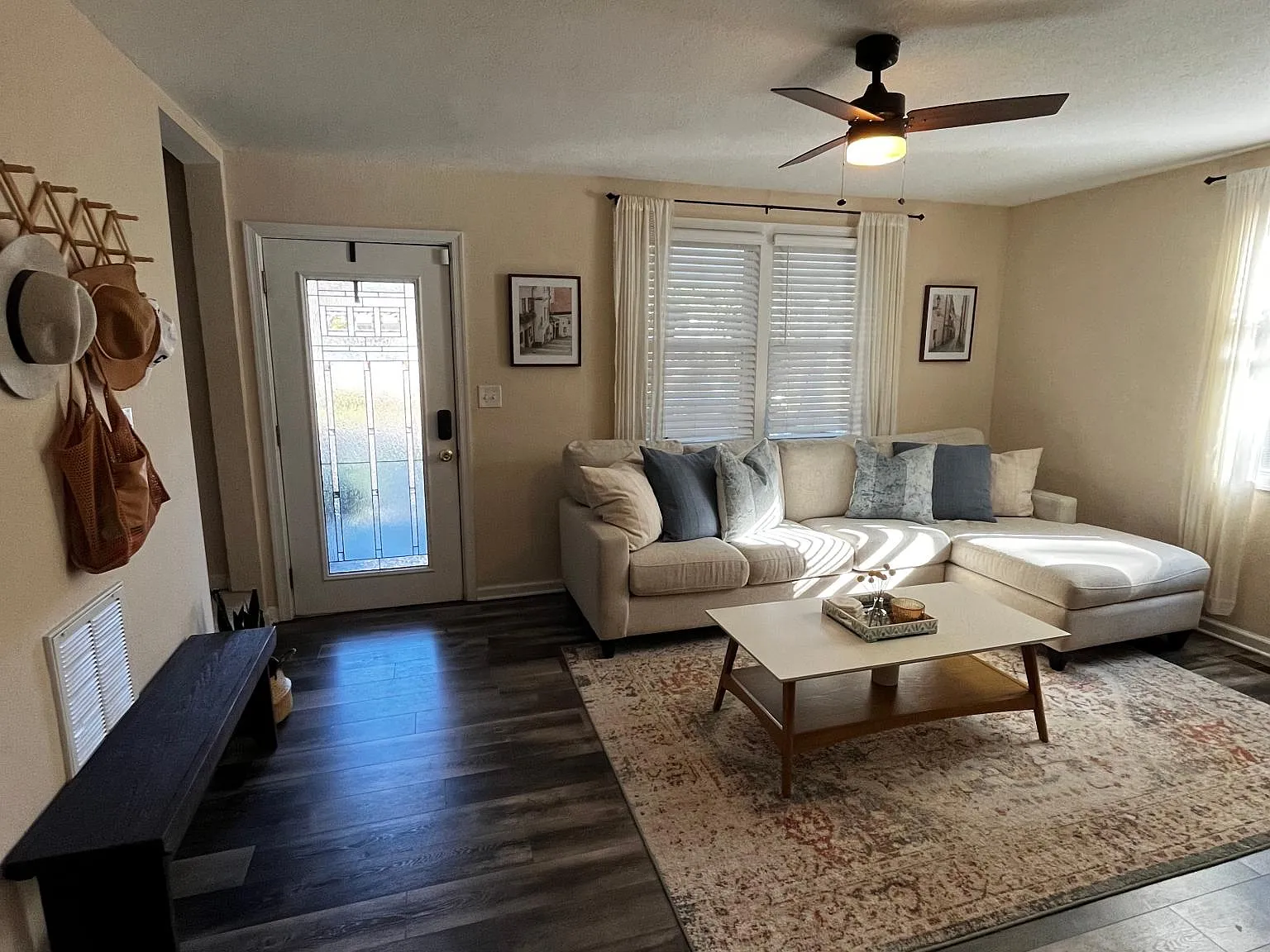 3 bed, 1600 sqft, $2,800 — Photo 2