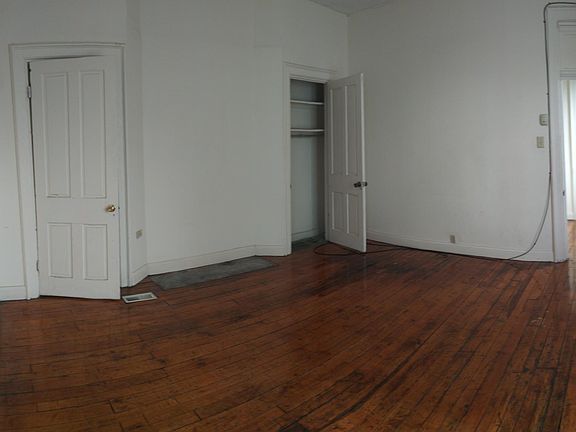 4th image of 2305 Kenton St