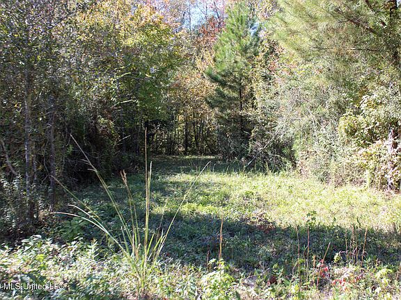 3rd image of 2 Gibson Rd