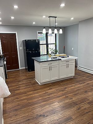 3rd image of 605 Halsey St #1