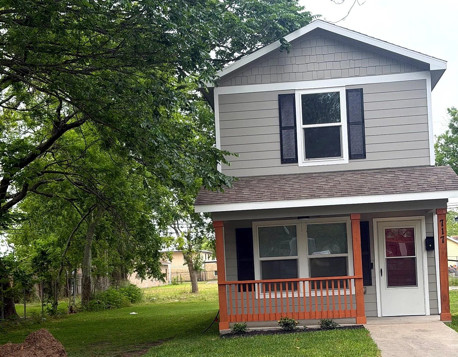 3 bed, 2.0 bath, 1440 sqft, $1,900 — Photo 2