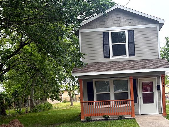 2nd image of 717 6th Ave N