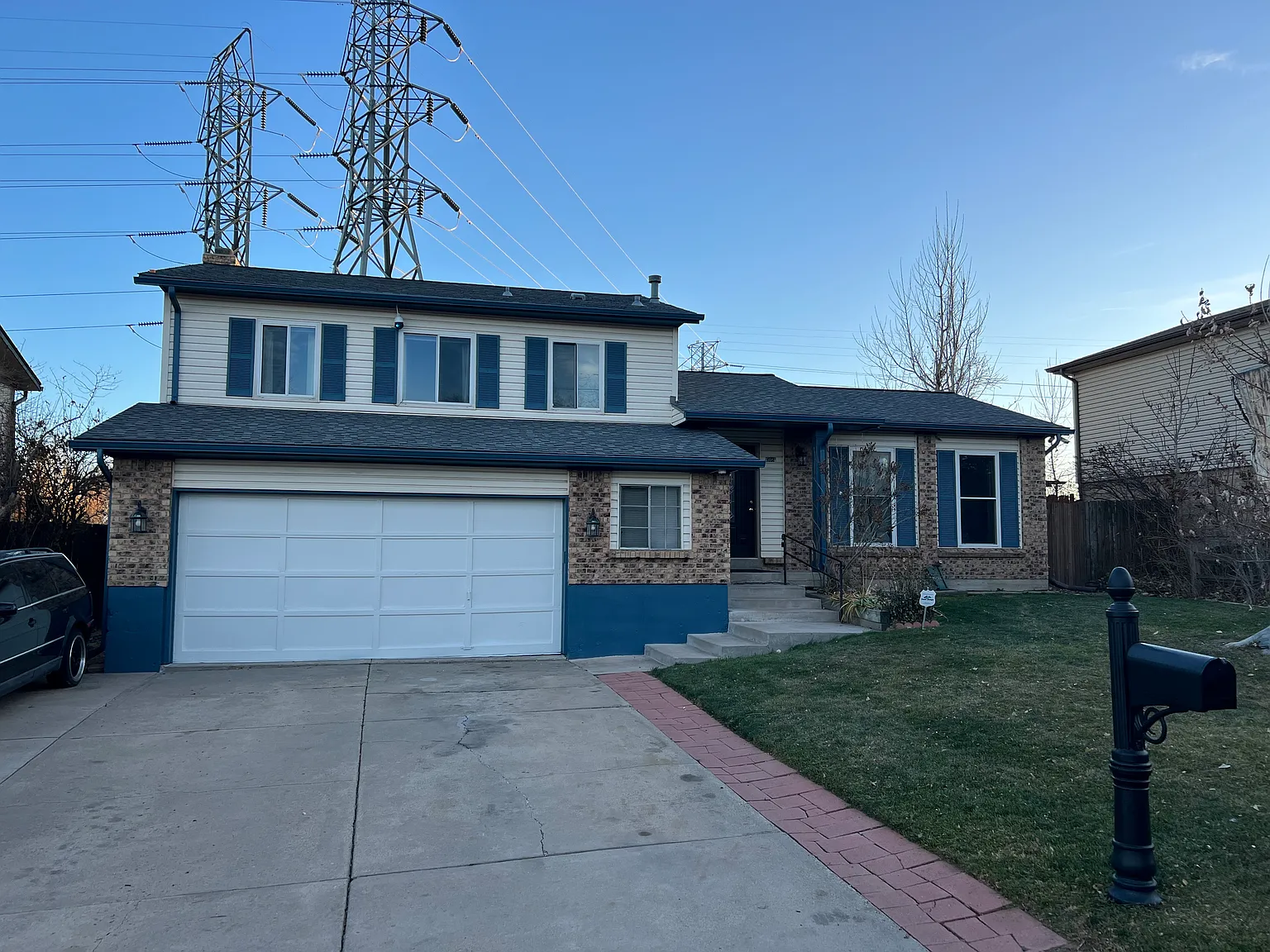 5 bed, 2875 sqft, $700 — Photo 2