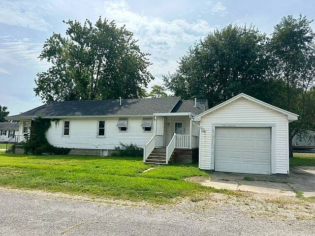 1st image of 308 E Clearwater St
