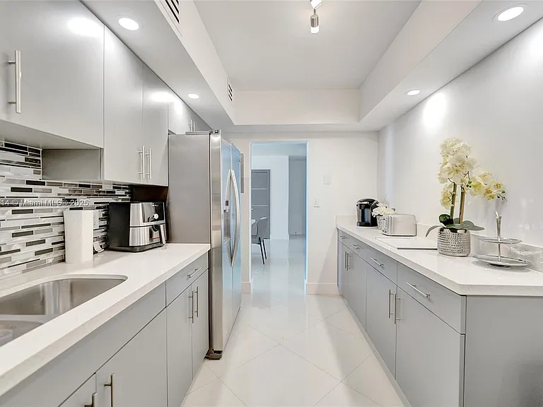 4001 S Ocean Dr #16P — Photo 54