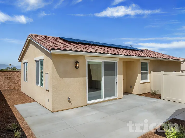 611 Citron St #2 — Photo 4