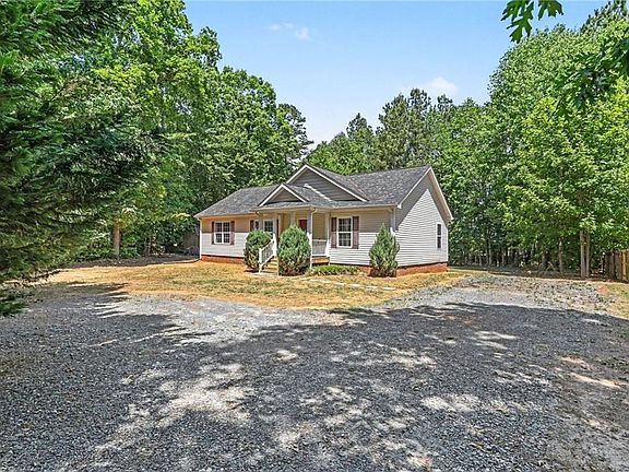 3rd image of 4305 Young Rd