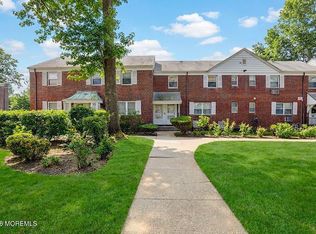 147 Manor Dr, Red Bank, NJ 07701