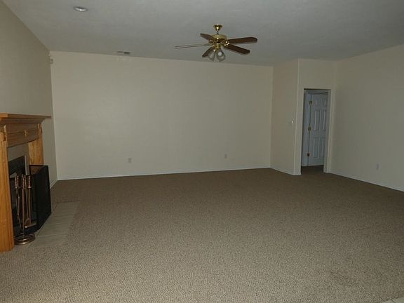 4th image of 3711 NE Madison Ave