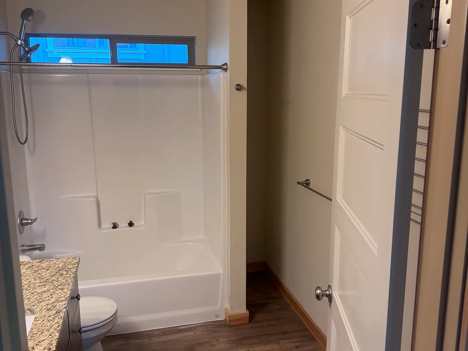 2 bed, 1.5 bath, 1152 sqft, $2,500 — Photo 3