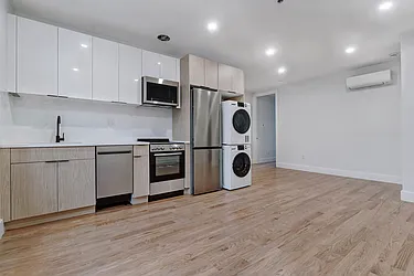 200 North 4th Street, #4C