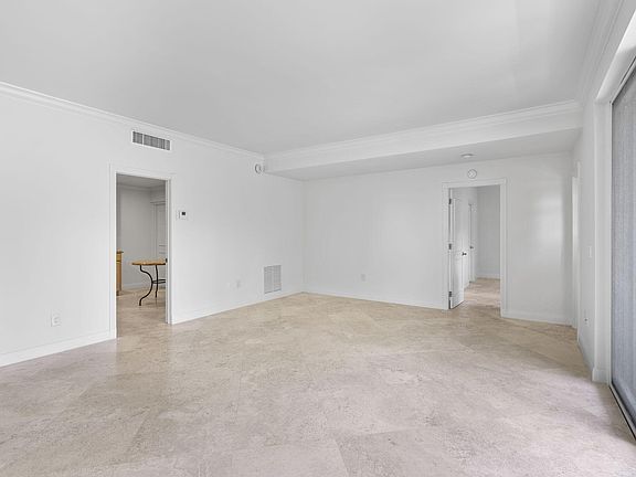 3rd image of 127 Peruvian Avenue #1020